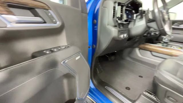 2022 Dynamic Blue Metallic GMC Sierra 1500 Elevation 4X4 Truck