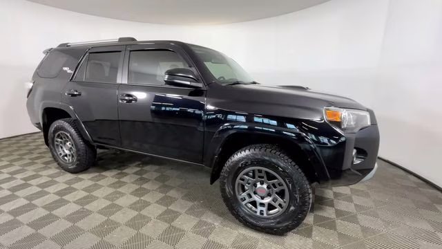 2017 Midnight Black Metallic Toyota 4Runner TRD Off-Road 4X4 SUV