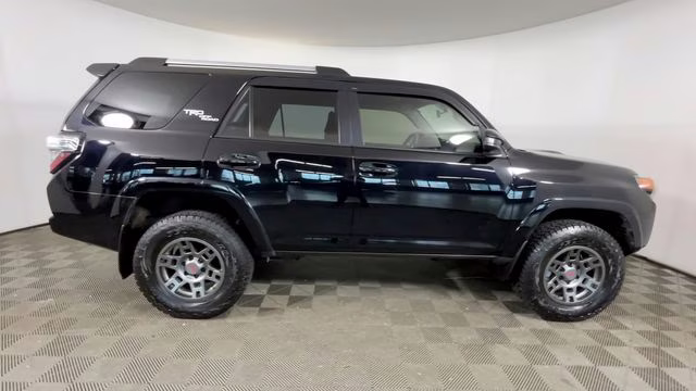 2017 Midnight Black Metallic Toyota 4Runner TRD Off-Road 4X4 SUV