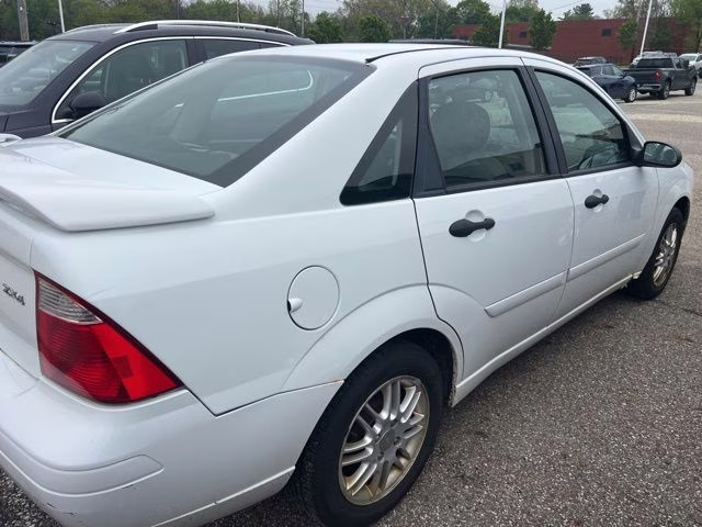 2006 Ford Focus ZX4 FWD Sedan