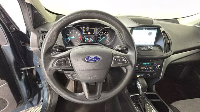 2019 Sea Green Ford Escape SE FWD SUV
