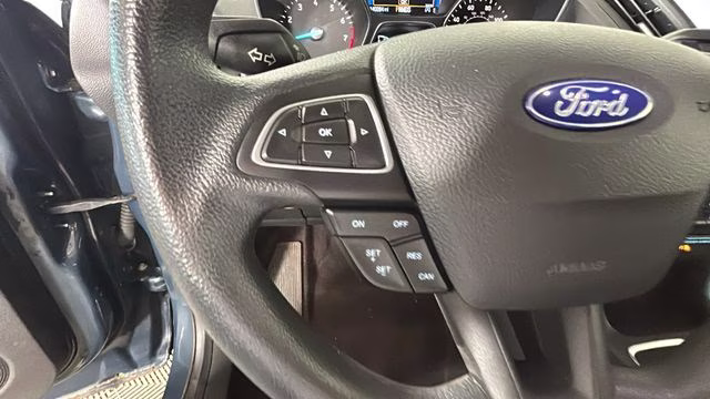 2019 Sea Green Ford Escape SE FWD SUV