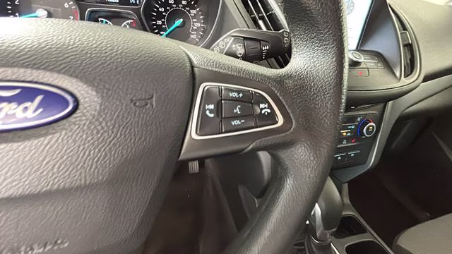 2019 Sea Green Ford Escape SE FWD SUV