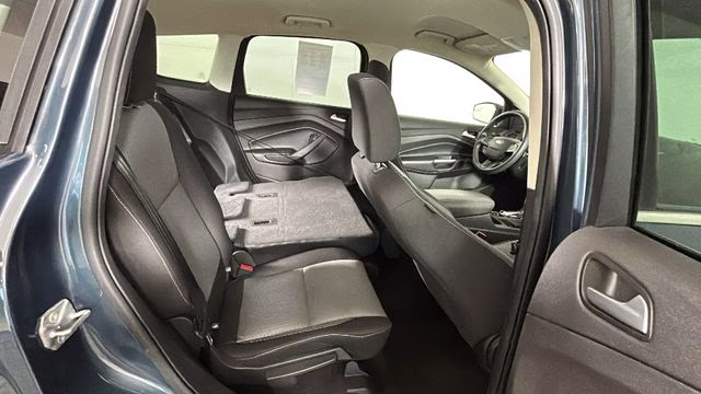 2019 Sea Green Ford Escape SE FWD SUV