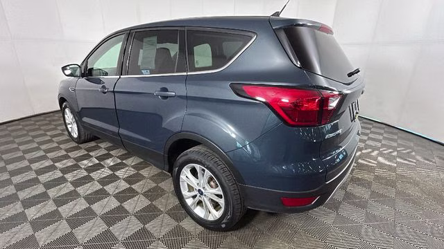 2019 Sea Green Ford Escape SE FWD SUV
