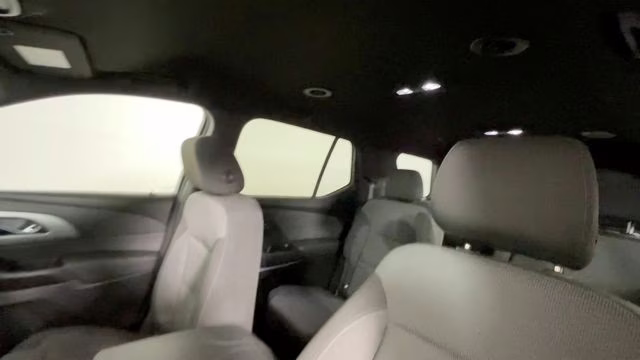 2023 Mosaic Black Metallic Chevrolet Traverse LT FWD SUV