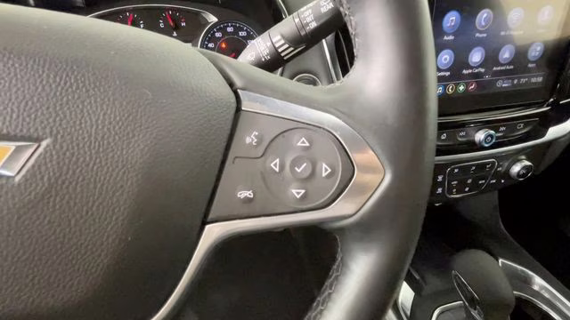 2023 Mosaic Black Metallic Chevrolet Traverse LT FWD SUV