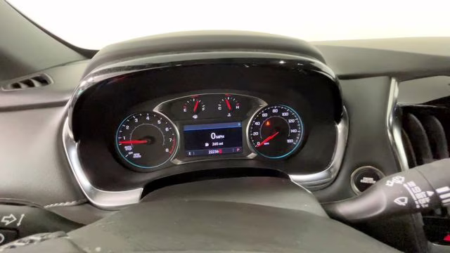 2023 Mosaic Black Metallic Chevrolet Traverse LT FWD SUV