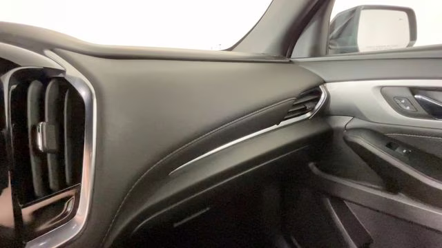 2023 Mosaic Black Metallic Chevrolet Traverse LT FWD SUV