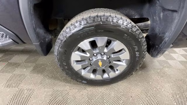 2024 Dark Ash Metallic Chevrolet Silverado 2500HD Custom 4X4 Truck