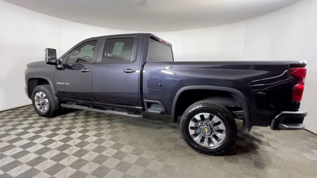 2024 Dark Ash Metallic Chevrolet Silverado 2500HD Custom 4X4 Truck