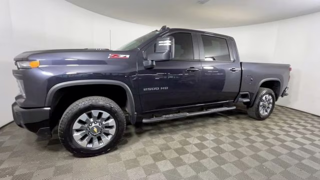 2024 Dark Ash Metallic Chevrolet Silverado 2500HD Custom 4X4 Truck