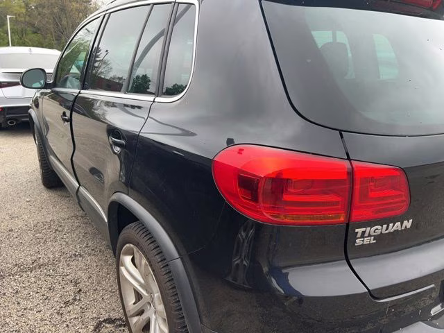 2016 Deep Black Volkswagen Tiguan SEL FWD SUV