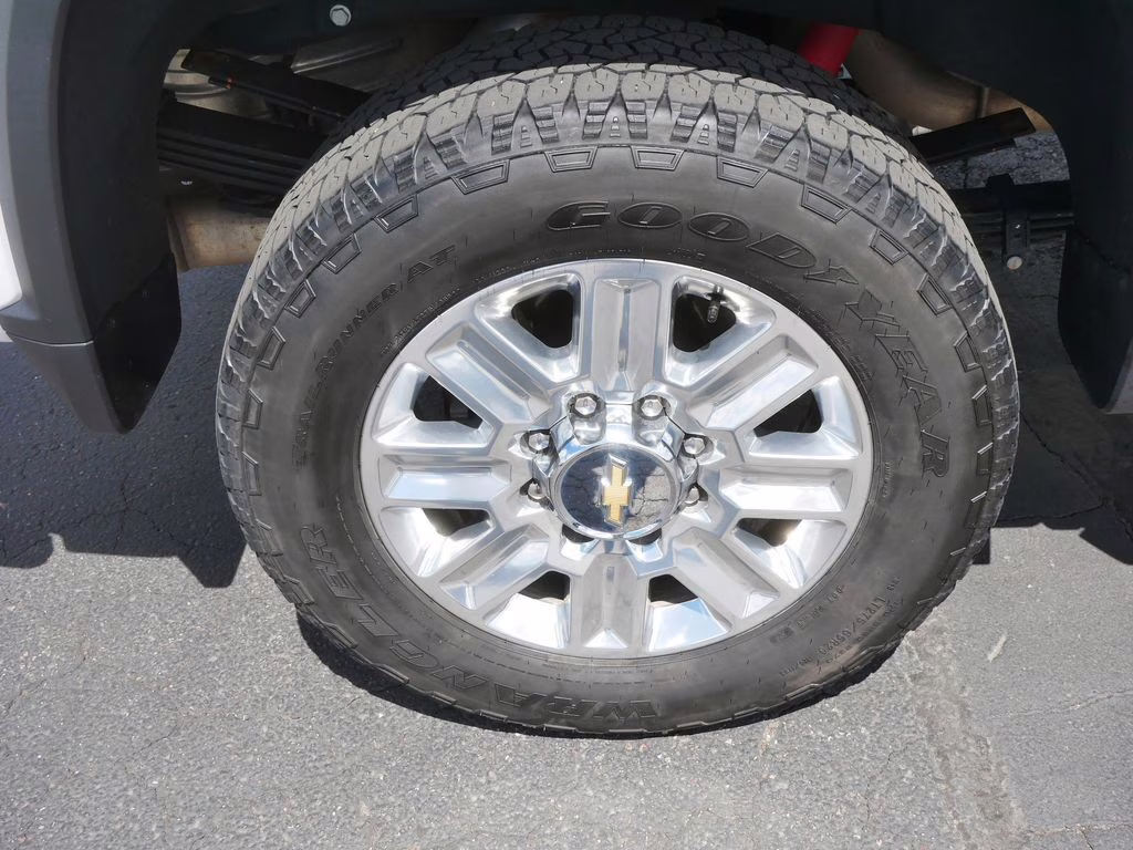2024 Summit White Chevrolet Silverado 3500HD High Country 4X4 Truck