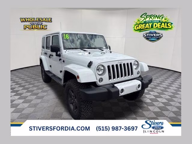2016 Bright White Clearcoat Jeep Wrangler Unlimited Sahara 4X4 SUV