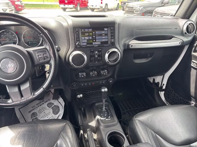 2016 Bright White Clearcoat Jeep Wrangler Unlimited Sahara 4X4 SUV