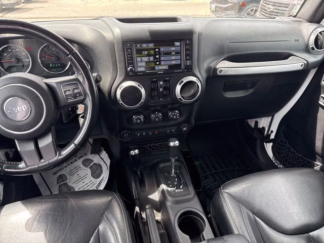 2016 Bright White Clearcoat Jeep Wrangler Unlimited Sahara 4X4 SUV