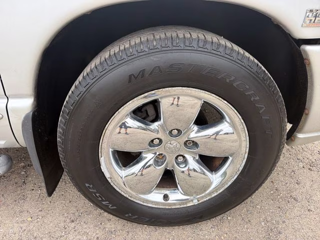 2005 Silver Dodge Ram 1500 SLT RWD Truck