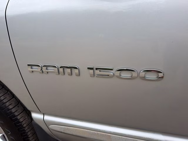 2005 Silver Dodge Ram 1500 SLT RWD Truck