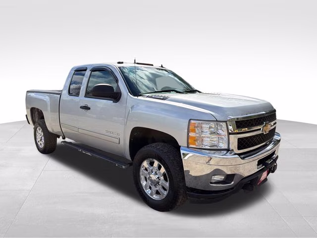 2013 Silver Ice Metallic Chevrolet Silverado 2500HD LT 4X4 Truck