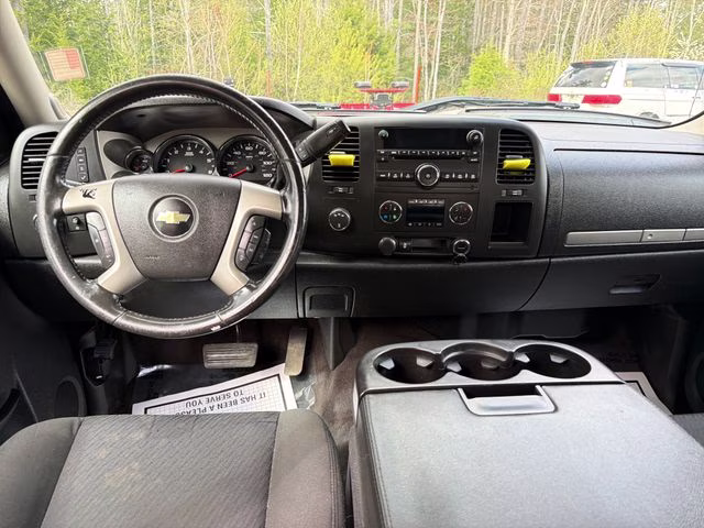 2013 Silver Ice Metallic Chevrolet Silverado 2500HD LT 4X4 Truck