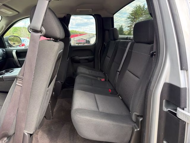 2013 Silver Ice Metallic Chevrolet Silverado 2500HD LT 4X4 Truck