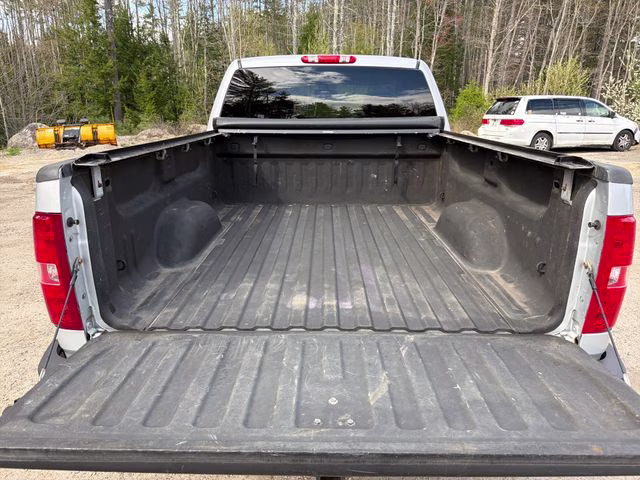 2013 Silver Ice Metallic Chevrolet Silverado 2500HD LT 4X4 Truck