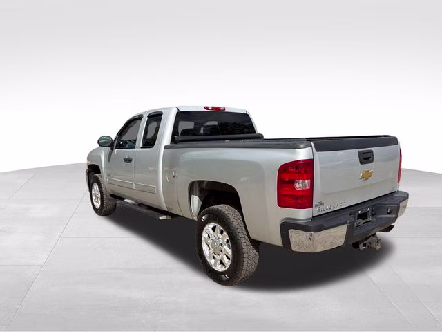 2013 Silver Ice Metallic Chevrolet Silverado 2500HD LT 4X4 Truck