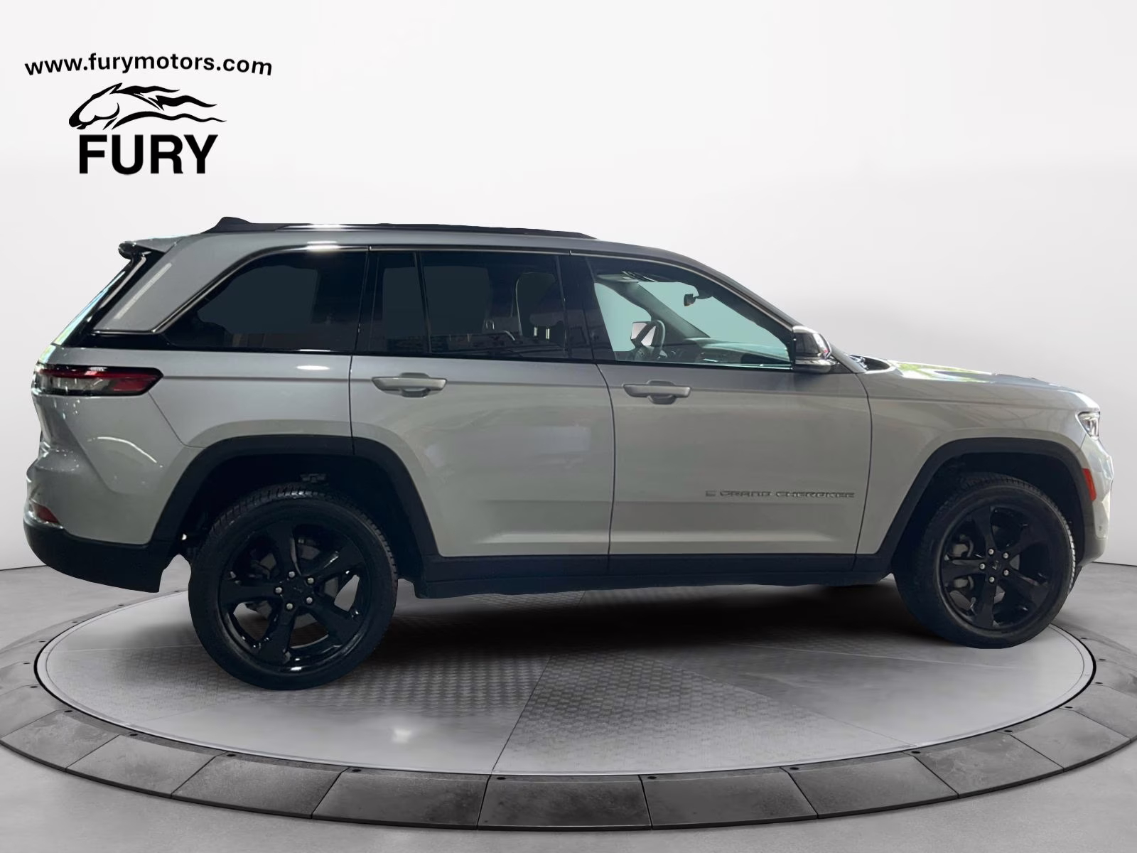 2023 Silver Zynith Jeep Grand Cherokee Limited 4X4 SUV