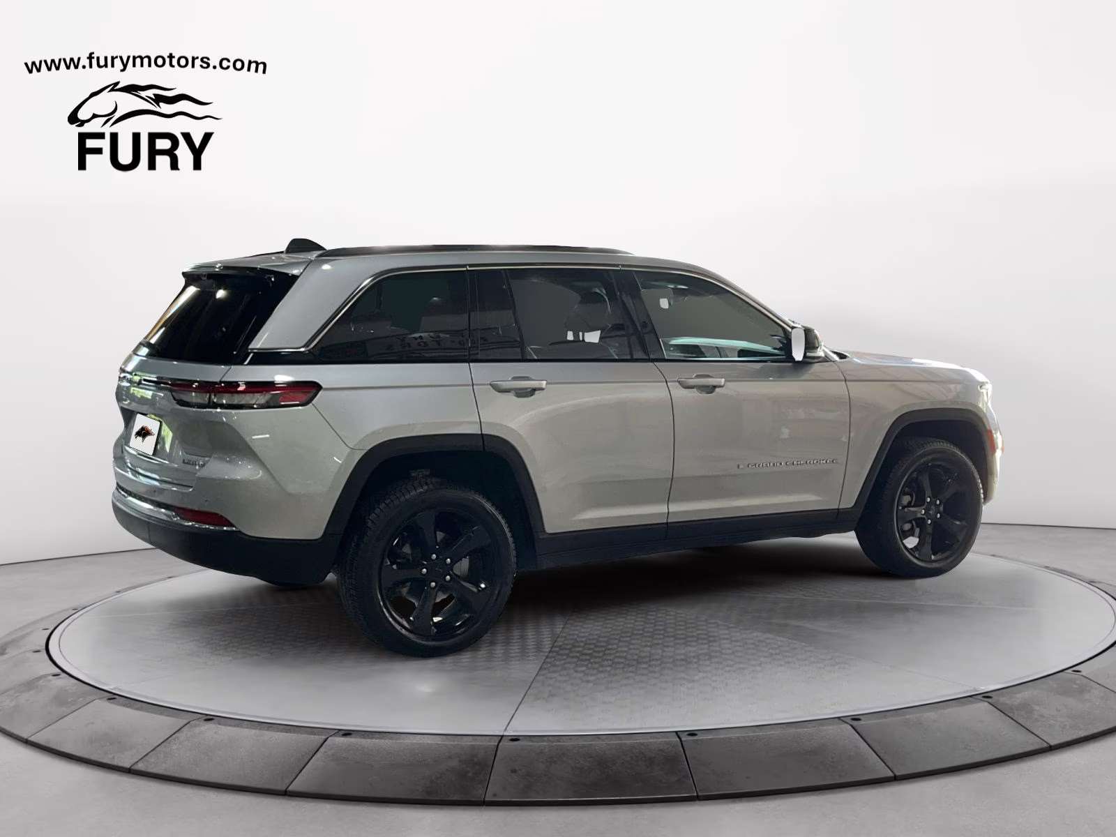 2023 Silver Zynith Jeep Grand Cherokee Limited 4X4 SUV