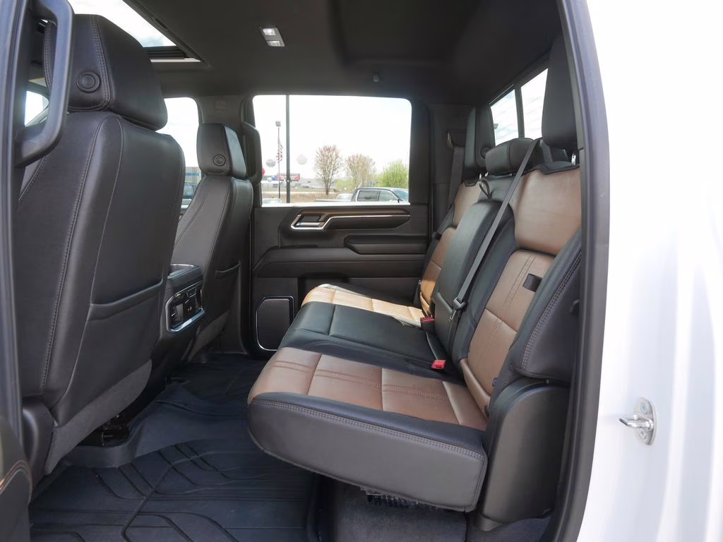 2024 Summit White Chevrolet Silverado 3500HD High Country 4X4 Truck