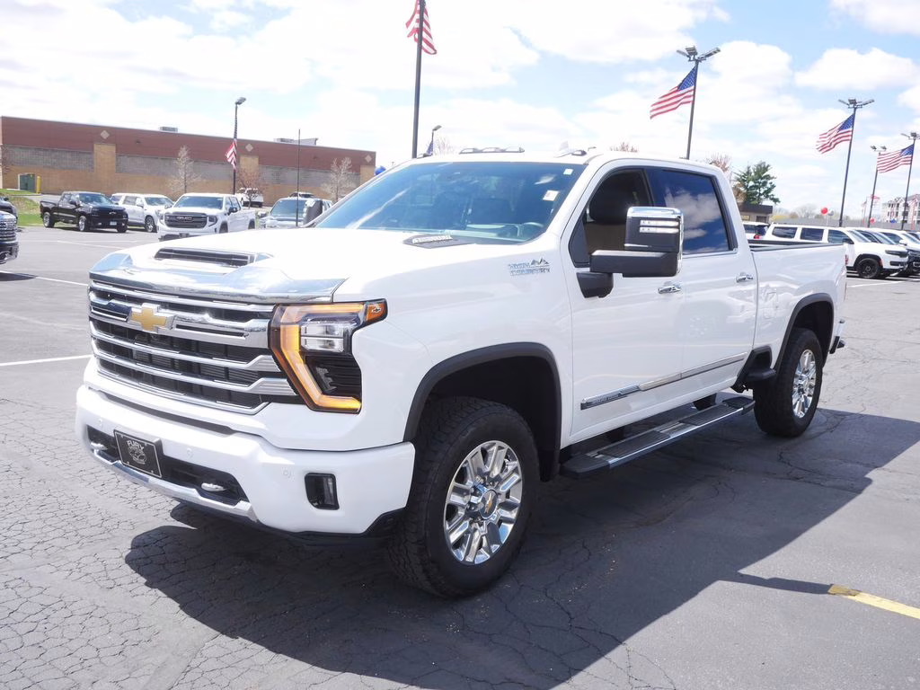 2024 Summit White Chevrolet Silverado 3500HD High Country 4X4 Truck
