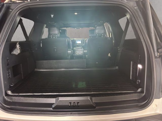 2018 White Platinum Metallic Tri-Coat Ford Expedition Max Limited 4X4 SUV