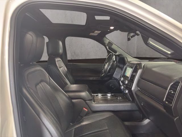 2018 White Platinum Metallic Tri-Coat Ford Expedition Max Limited 4X4 SUV