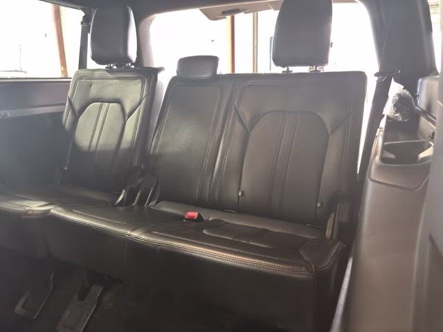 2018 White Platinum Metallic Tri-Coat Ford Expedition Max Limited 4X4 SUV