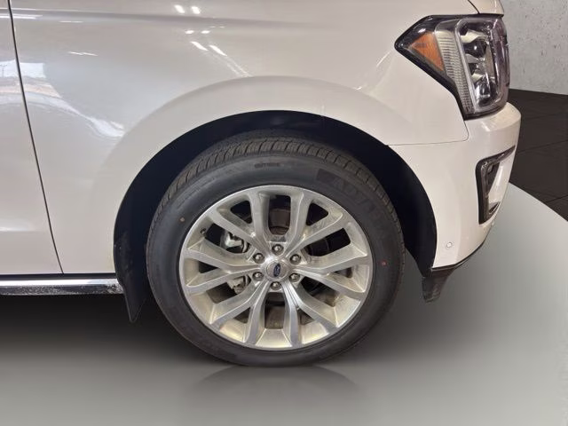 2018 White Platinum Metallic Tri-Coat Ford Expedition Max Limited 4X4 SUV