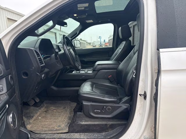 2018 White Platinum Metallic Tri-Coat Ford Expedition Max Limited 4X4 SUV
