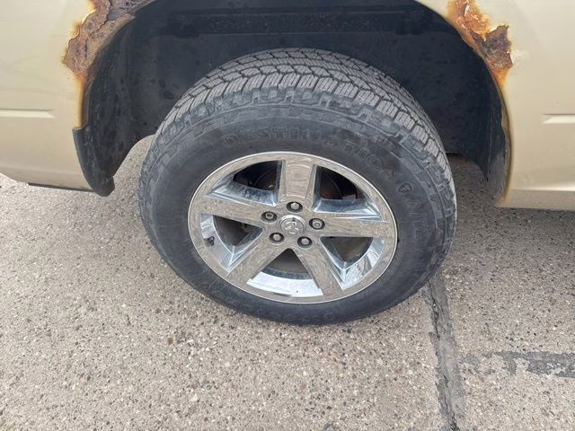 2011 White Gold Clearcoat Ram 1500 Big Horn 4X4 Truck