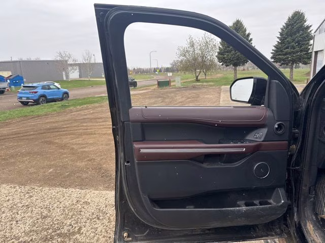 2022 Black Metallic Ford Expedition Max Limited 4X4 SUV