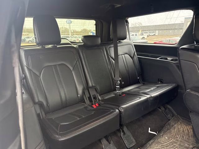 2018 White Platinum Metallic Tri-Coat Ford Expedition Max Limited 4X4 SUV