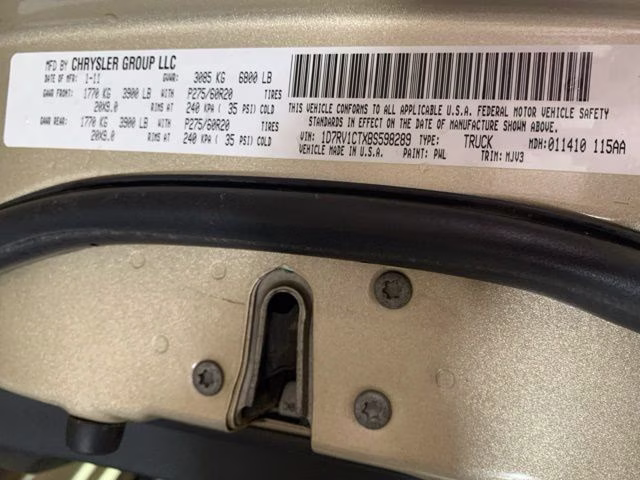 2011 White Gold Clearcoat Ram 1500 Big Horn 4X4 Truck