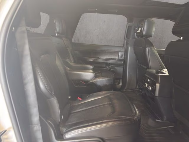 2018 White Platinum Metallic Tri-Coat Ford Expedition Max Limited 4X4 SUV
