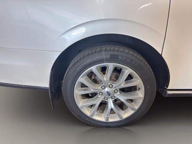 2018 White Platinum Metallic Tri-Coat Ford Expedition Max Limited 4X4 SUV