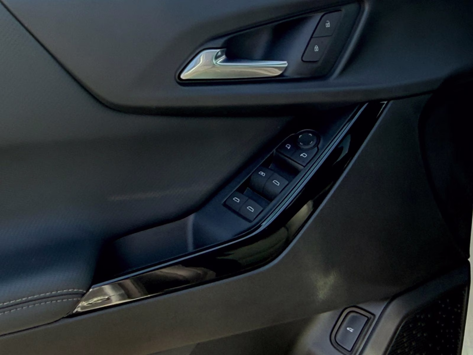 2025 Sterling Gray Metallic Chevrolet Equinox LT AWD SUV