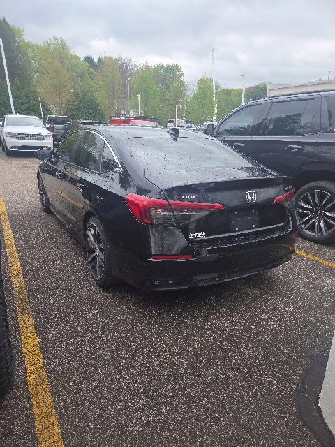 2022 Honda Civic Touring FWD Sedan