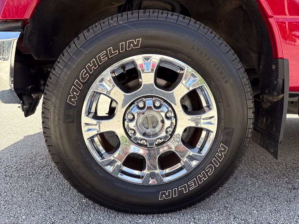 2021 Rapid Red Metallic Tinted Clearcoat Ford Super Duty F-250 SRW Lariat 4X4 Truck