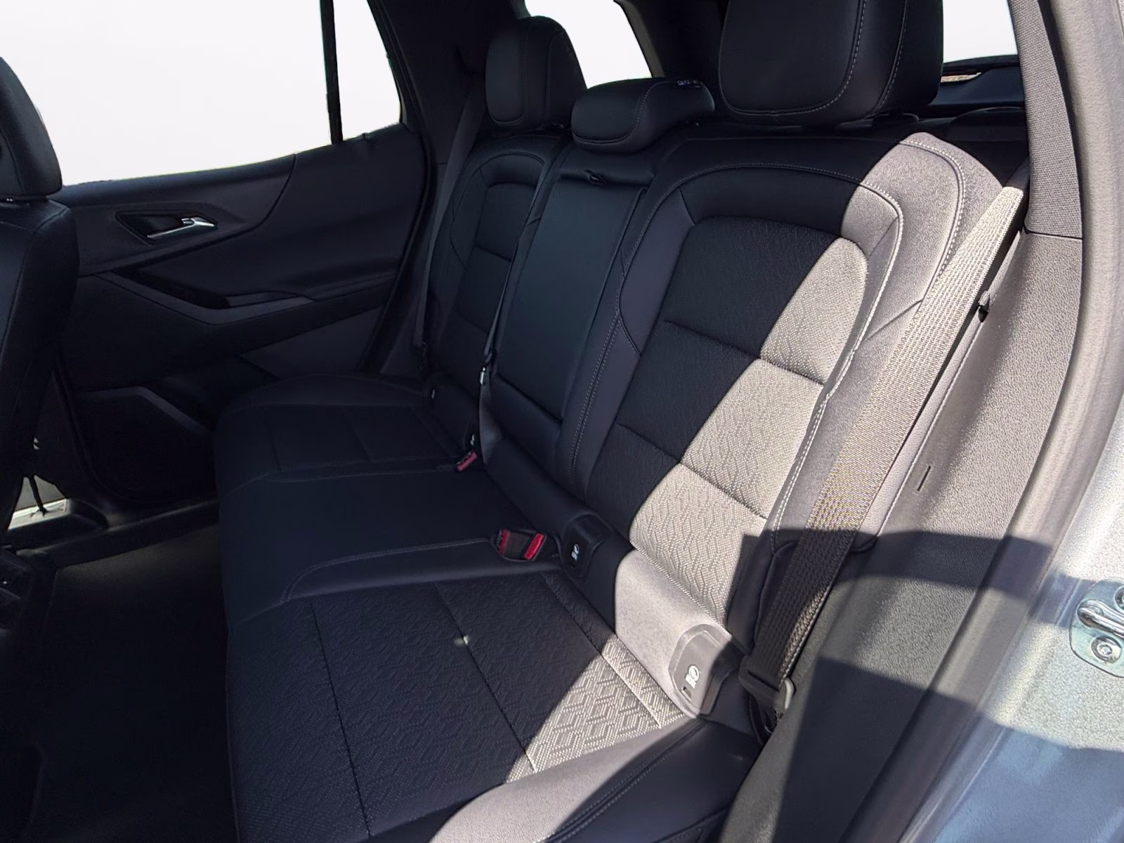 2025 Sterling Gray Metallic Chevrolet Equinox LT AWD SUV