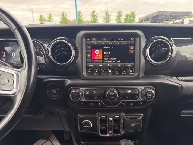 2021 Bright White Clearcoat Jeep Wrangler Unlimited Sahara Altitude 4X4 SUV