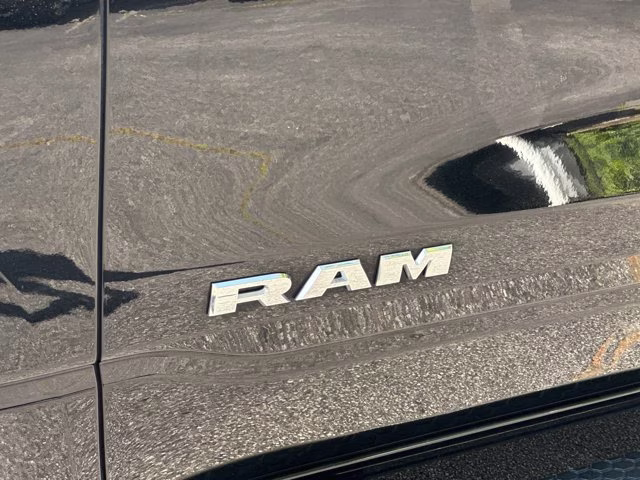 2023 Diamond Black Crystal Pearlcoat Ram 1500 Laramie 4X4 Truck