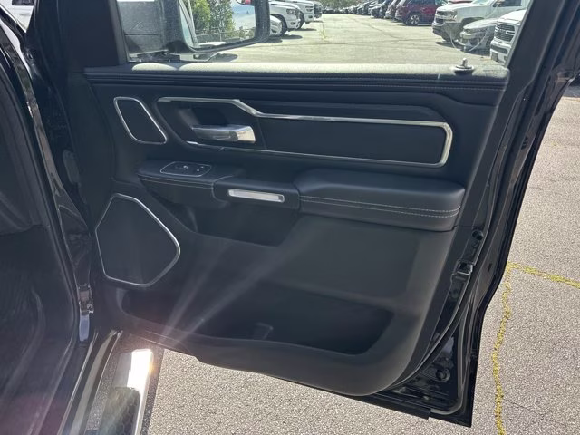 2023 Diamond Black Crystal Pearlcoat Ram 1500 Laramie 4X4 Truck